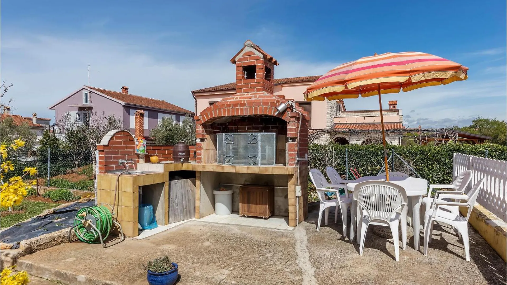 3 Bedroom Nice Apartment In بولا كرواتيا